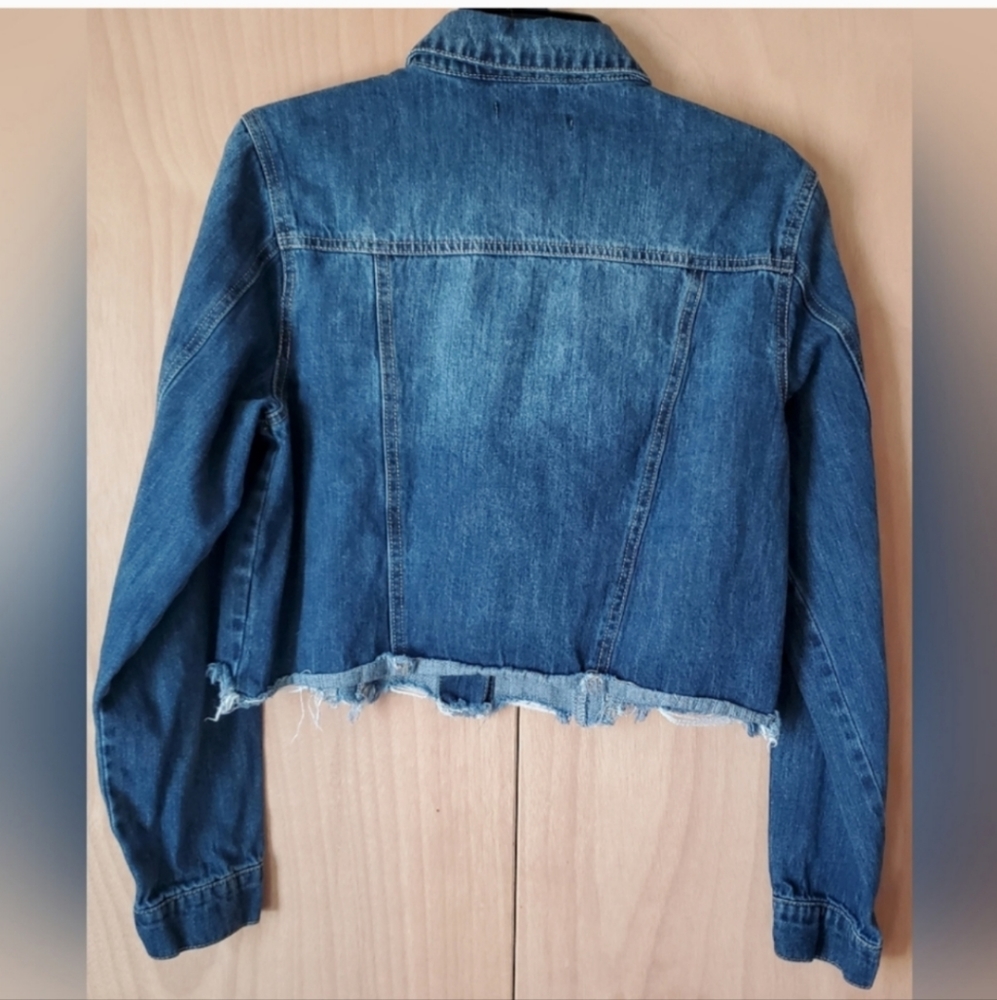 Cropped Jean Jacket - Picture 4 of 4
